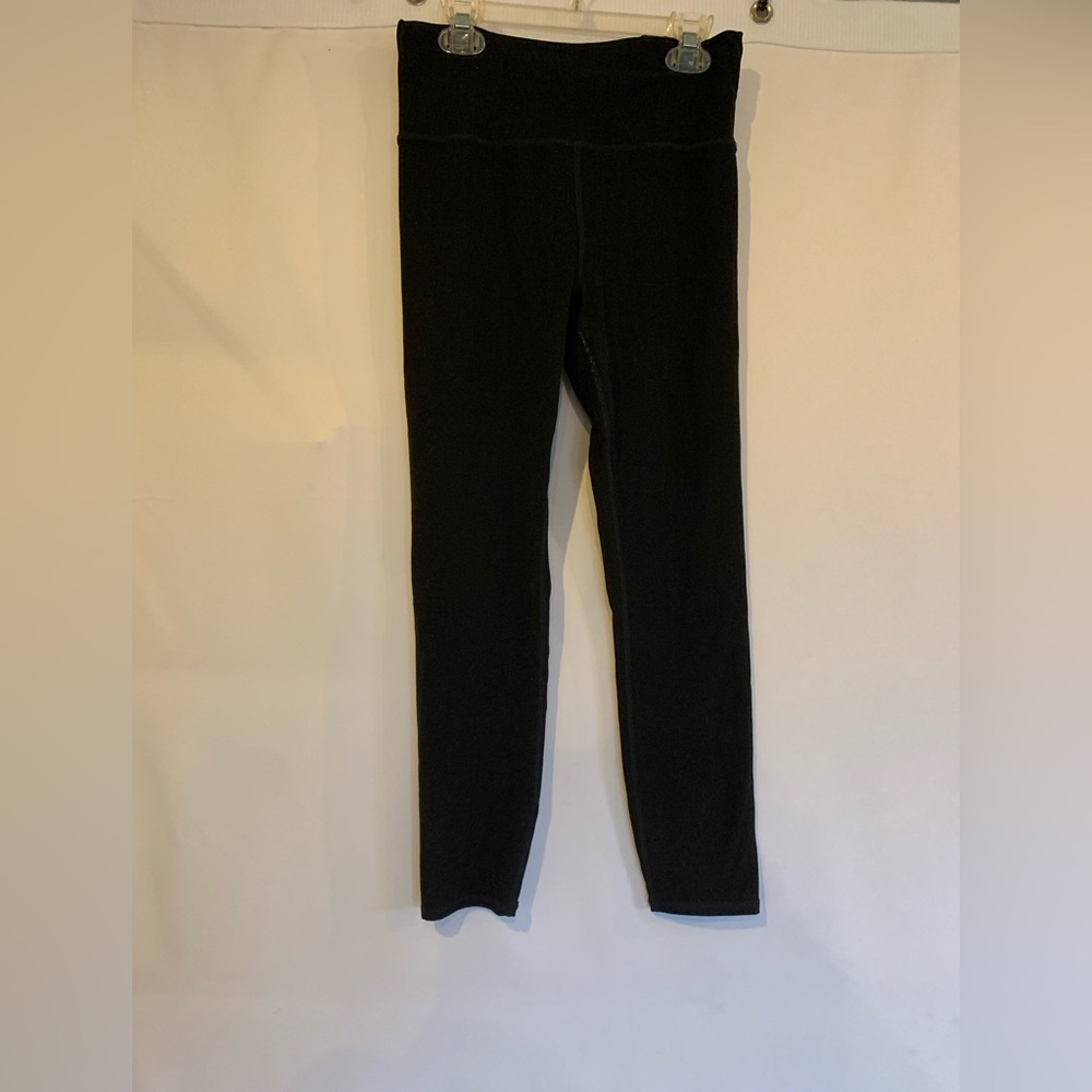 Vuori Black Elevation Leggings Medium